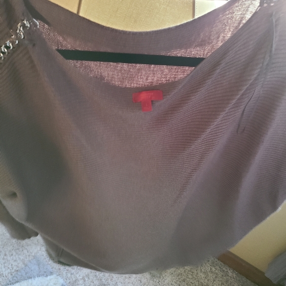 Sweater - Picture 3 of 3